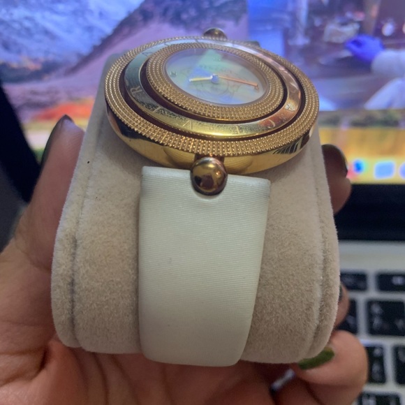 Versace Watch - Picture 4 of 5
